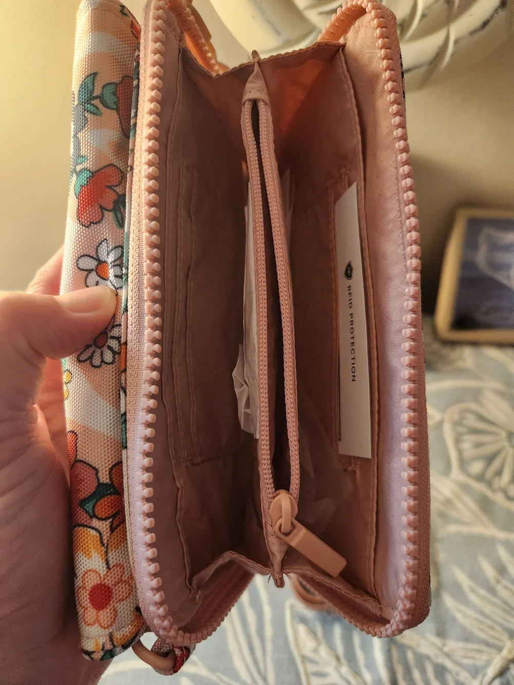 NWT!  Vera Bradley Pink Floral Crossbody Wallet